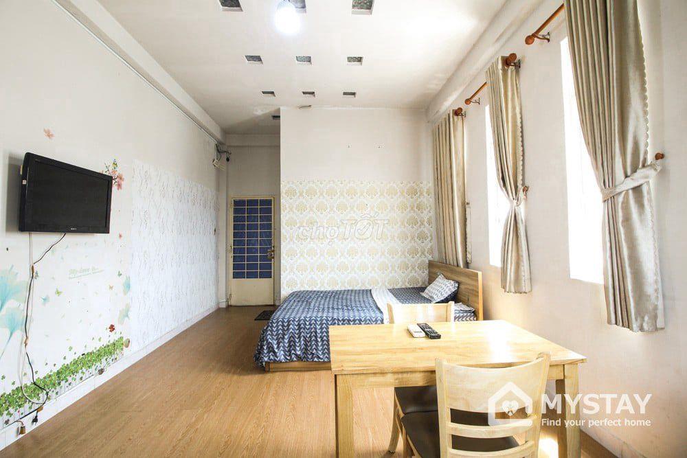 Phòng 28m2 , Giá 4tr7 đủ nội thất cửa sổ thoáng đường Âu Cơ - Tân Bình
