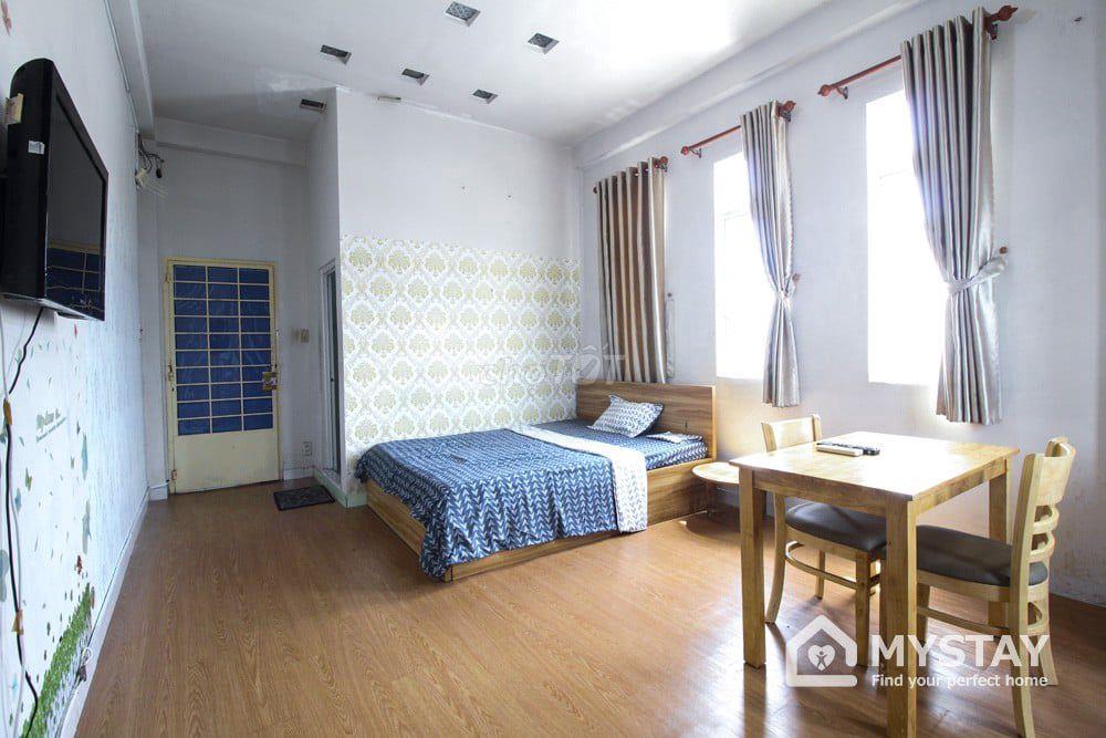 Phòng 28m2 , Giá 4tr7 đủ nội thất cửa sổ thoáng đường Âu Cơ - Tân Bình