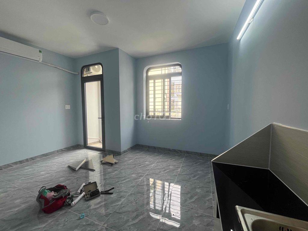 KHAI TRƯƠNG MỚI 100% , BAN CÔNG - Đường Âu Cơ giao Lạc Long Quân