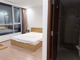share 1 phòng ngủ lớn trong căn chung cư 2PN