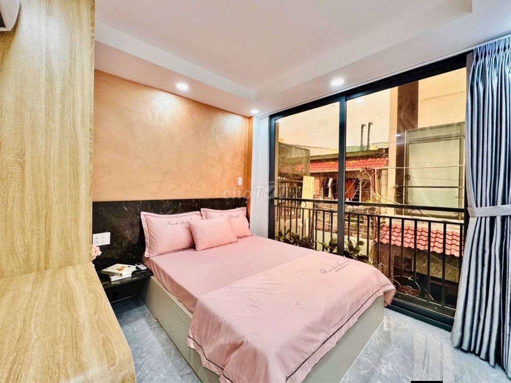 Nhà Bình Thạnh 4 tầng diện tích (3.5x8) ngay Công Viên Tầm Vu