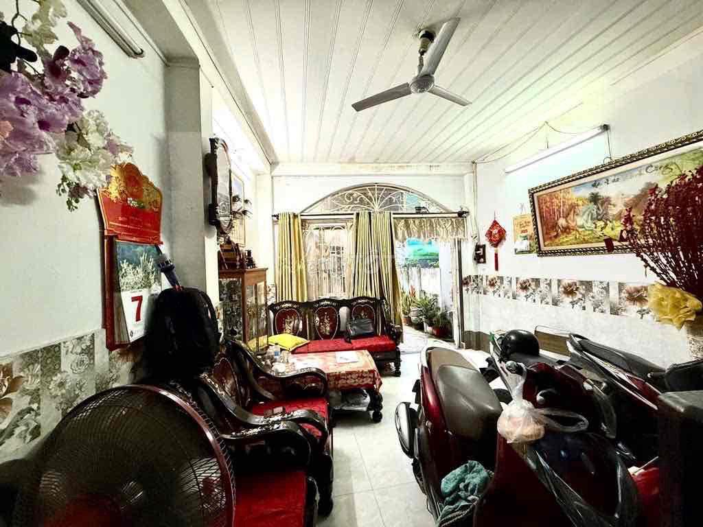 Nhà hẻm gần chợ Bà Chiểu giảm sâu