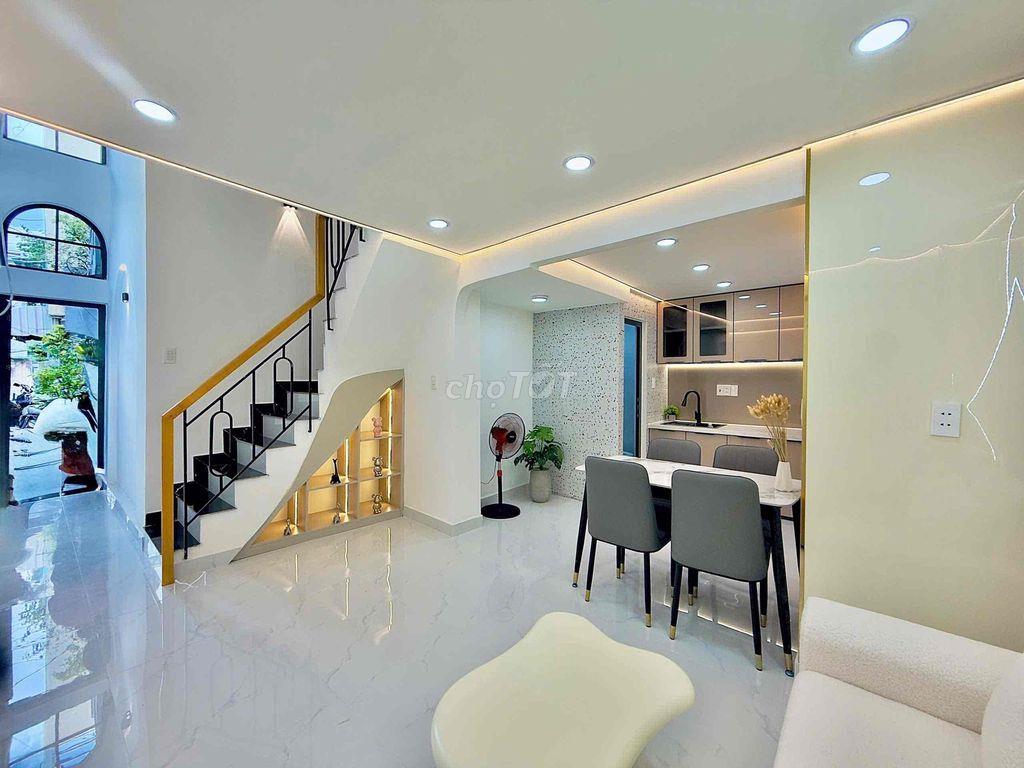 THÂN GỬI ACE HOA HỒNG 60 TRIỆU gửi bán căn chính chủ Chợ Bà Chiểu