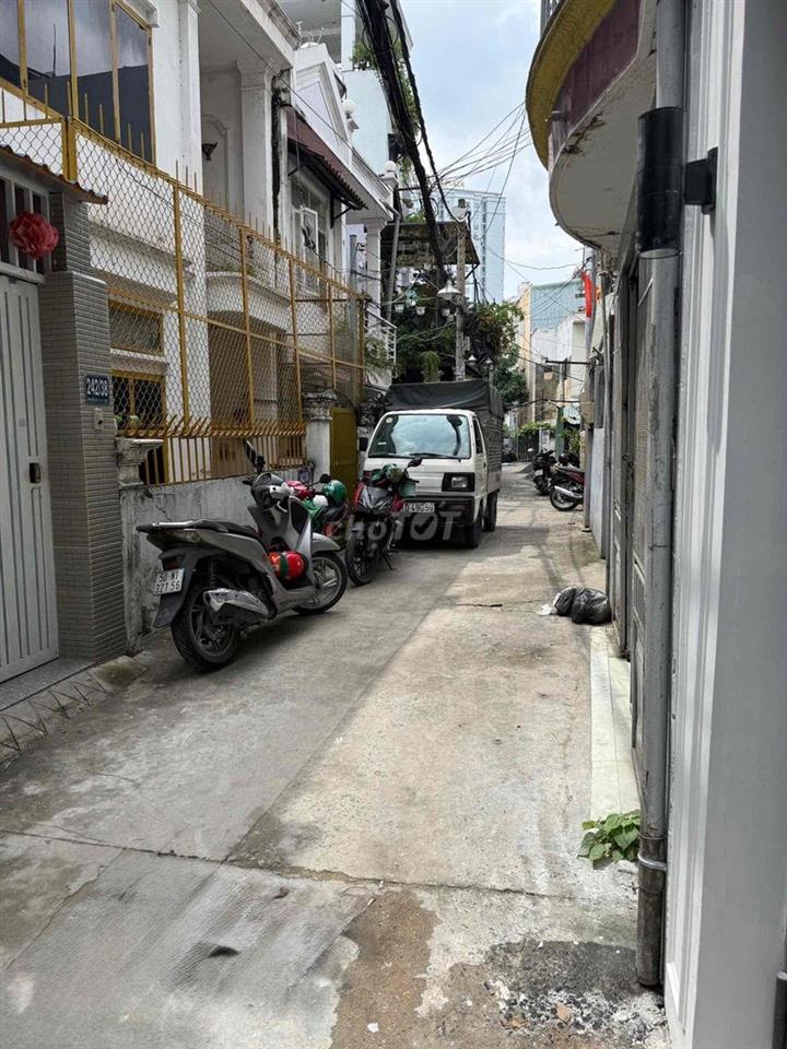 Chính chủ bán nhà hẻm 4m 21m2 3 tầng có hoa hồng môi giới