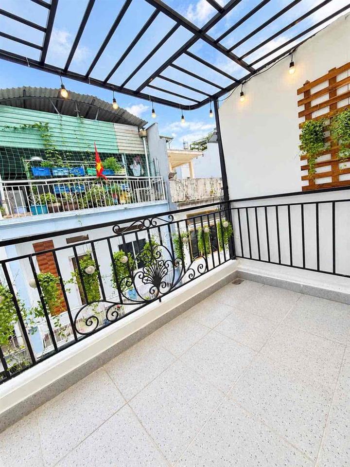 Chính chủ bán nhà hẻm 4m 21m2 3 tầng có hoa hồng môi giới
