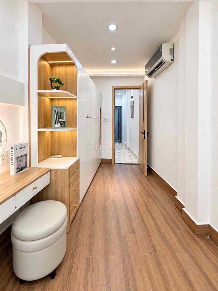 Chính chủ bán nhà hẻm 4m 21m2 3 tầng có hoa hồng môi giới