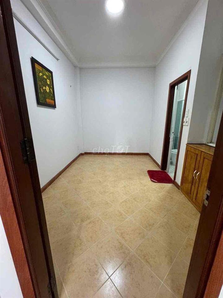 HẺM XE HƠI - BTCT 3 TẦNG - SỔ NỞ HẬU PHONG THỦY TỐT - 3 PN