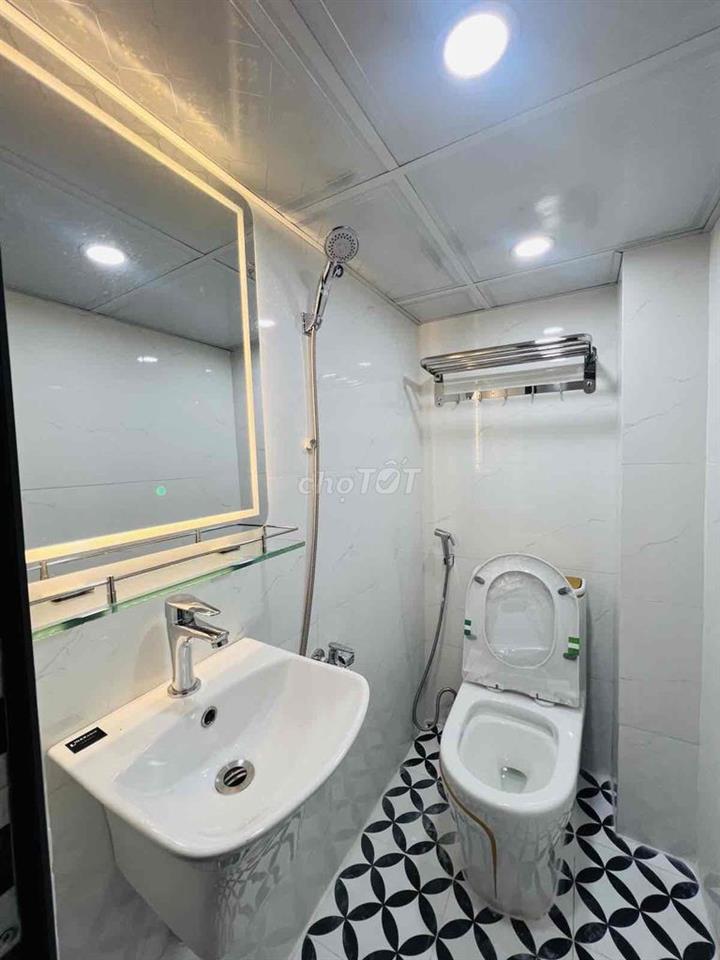 NHÀ MỚI ĐẸP Ở NGAY - CẠNH CHỢ BÀ CHIỂU 2TẦNG - Đ. NGUYỄN THIỆN THUẬT