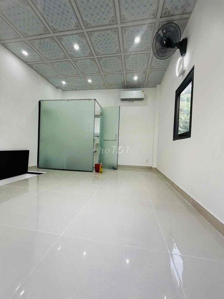 NHÀ MỚI ĐẸP Ở NGAY - CẠNH CHỢ BÀ CHIỂU 2TẦNG - Đ. NGUYỄN THIỆN THUẬT