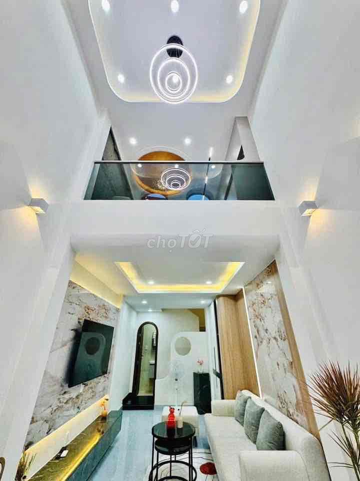 CÁCH CHỢ DAKAO 1 CÂY CẦU • BÙI HỮU NGHĨA, PHƯỜNG 2, BÌNH THẠNH - 27M²