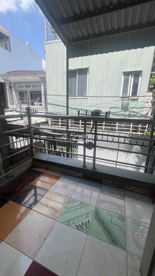 CHÍNH CHỦ CĂN  DTSD  70 M2 / 2 TẦNG 3 TỶ NHỈNH.  NT HÀNG XA