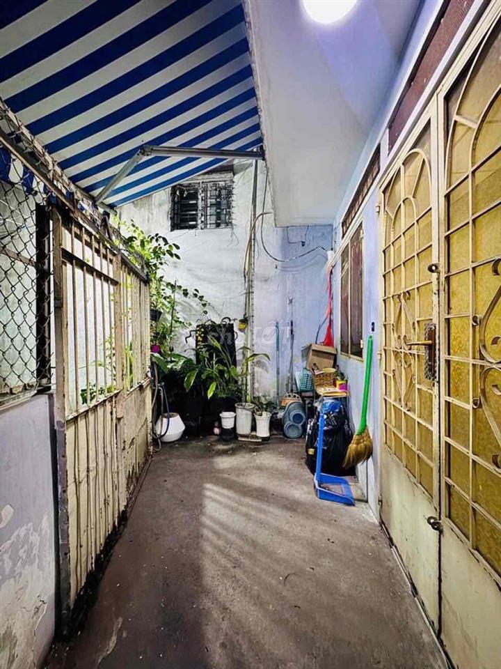 NHÀ BÁN 37 m² ( 5 X 8 )  Giá 3,8 TỶ-GẦN CHỢ BÀ CHIỂU BÌNH  THẠNH