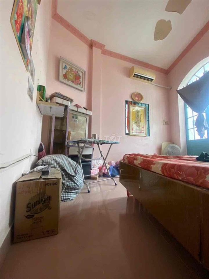 NẾU BẠN ĐANG CẦN 1 CĂN NHÀ DTSD 50 M2  GIÁ BÈO BỌT THÌ CHỈ 2 tỷ  XÍU