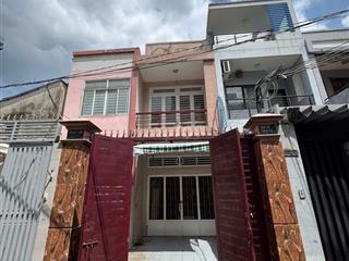 Cho thuê nhà riêng 2PN, sân xe hơi, lối độc lập, gần chợ Bà Chiểu