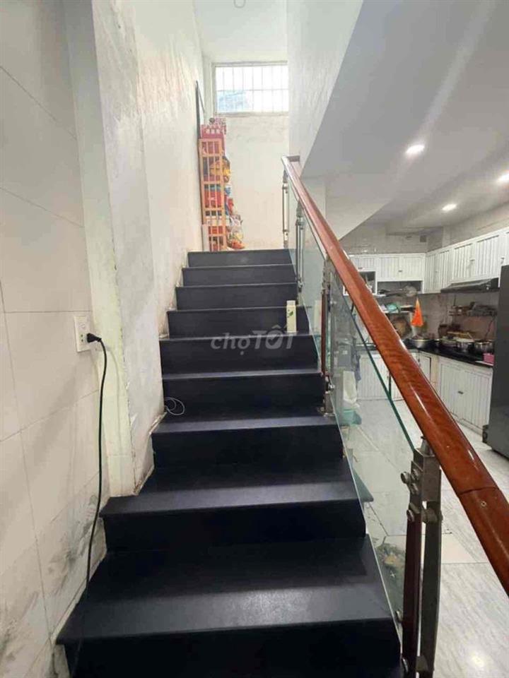 Bán nhà Nơ Trang Long,40m2, 2 Tầng, 2PN, hẻm thông tứ tung, TL