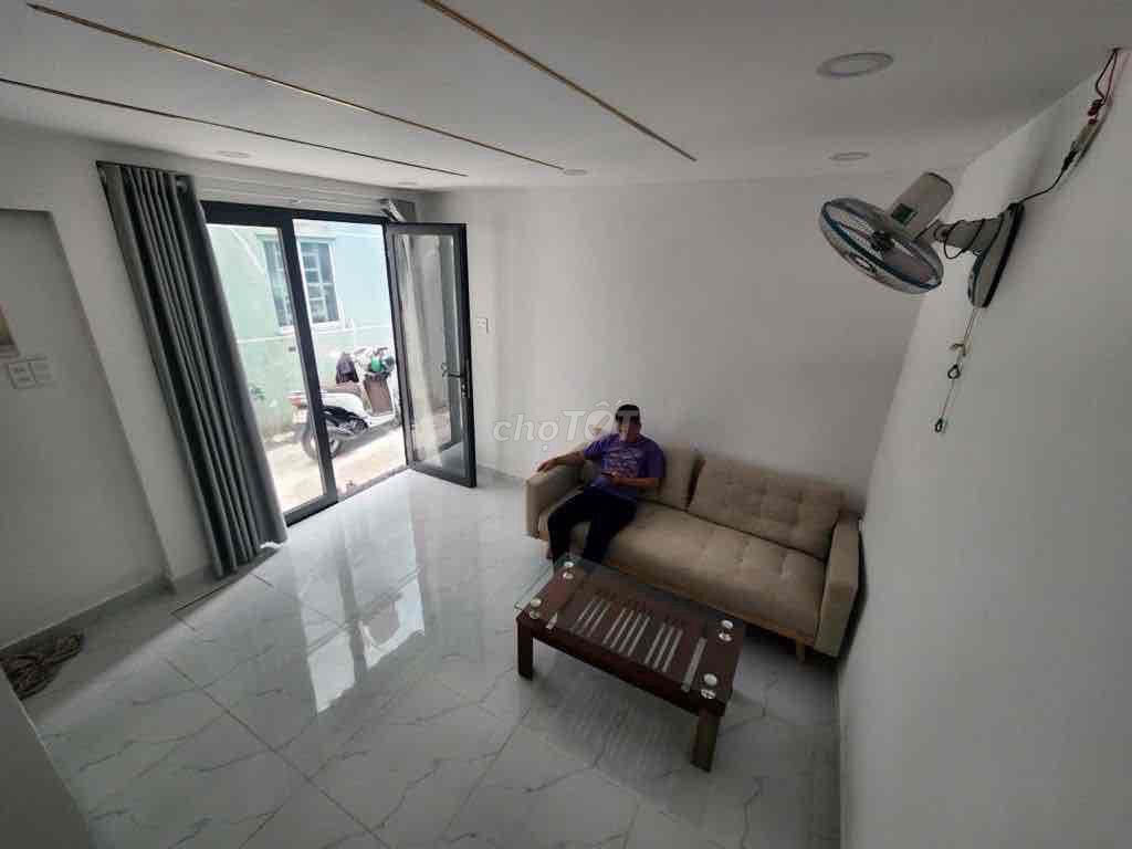 Bán nhà Quang Trung, 35m2, 2 Tầng, 2PN, kế chợ Hạnh Thông Tây , TL