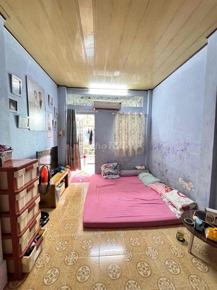 Bán nhà Phùng Văn Cung .30m2,2 Tầng, 2PN, Mặt tiền xe tải tránh, TL