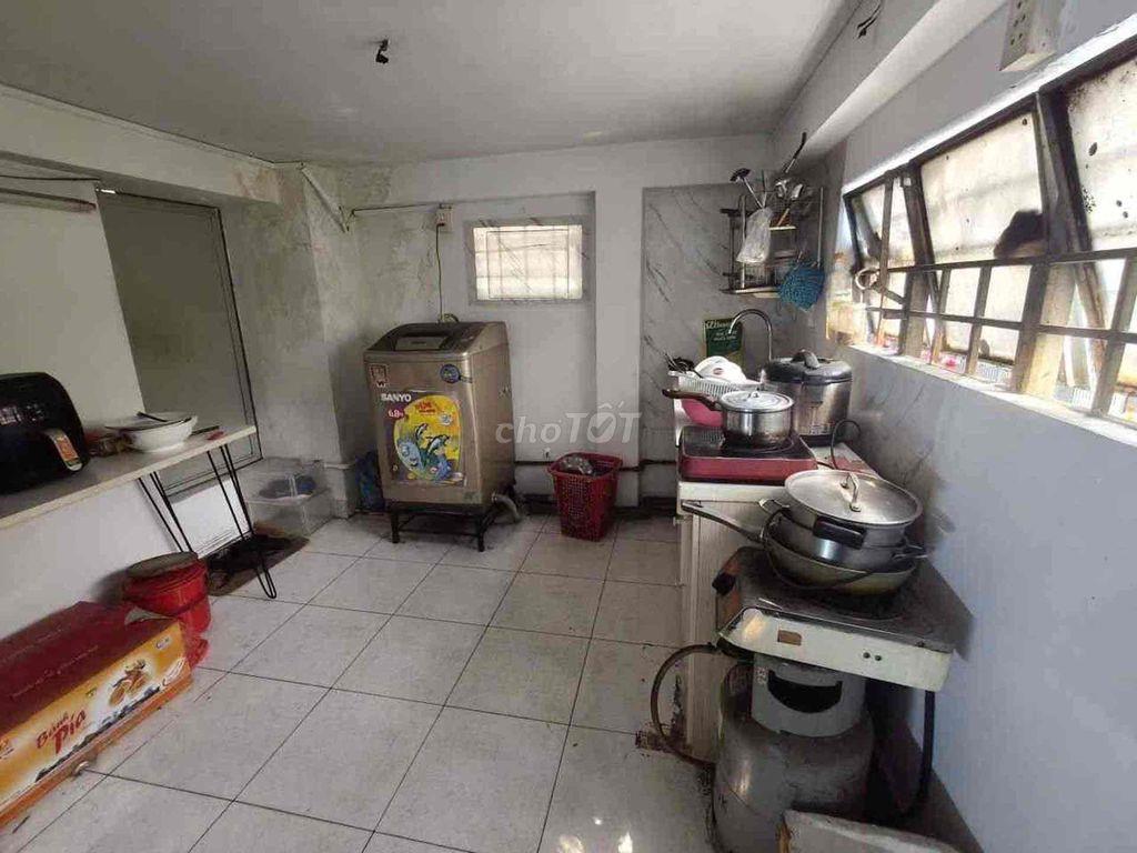 Bán nhà Phùng Văn Cung,50m2, 4 Tầng, 3PN, mặt tiền sầm uất , TL