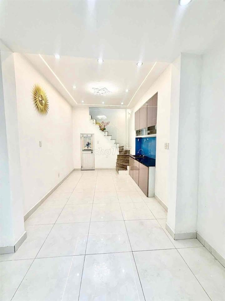Bán nhà Nguyễn Thượng Hiền,25m2, 2 Tầng, 2PN,Hẻm xe hơi , TL