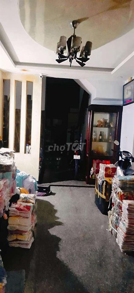 BÁN Nhà nở hậu  diện tích lớn 84m , 7PN , võ duy ninh giáp quận 1,