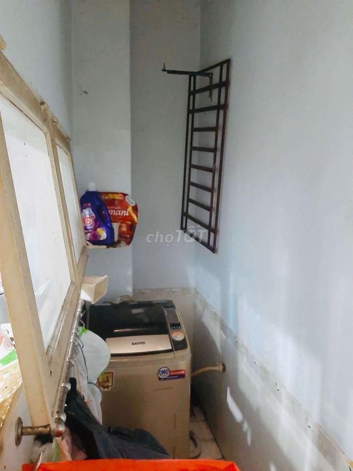 BÁN Nhà nở hậu  diện tích lớn 84m , 7PN , võ duy ninh giáp quận 1,