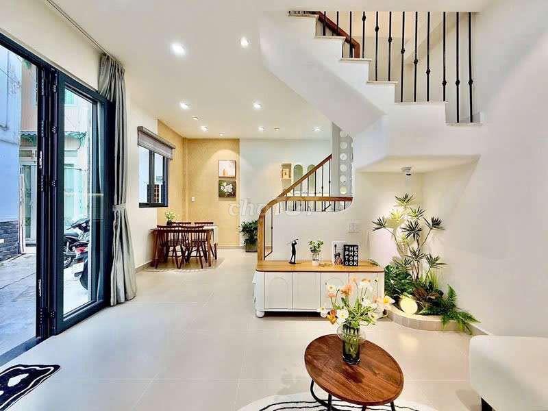 bán nhà Bình Thạnh nhỉnh 5 tỷ 75 hữu duyên bớt lộc thêm, 4PN,3WC.