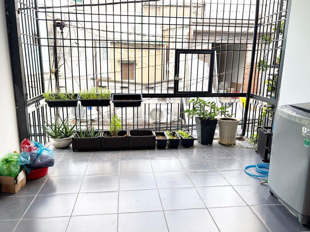 Bán nhà vuông a4 mới vào ở liền