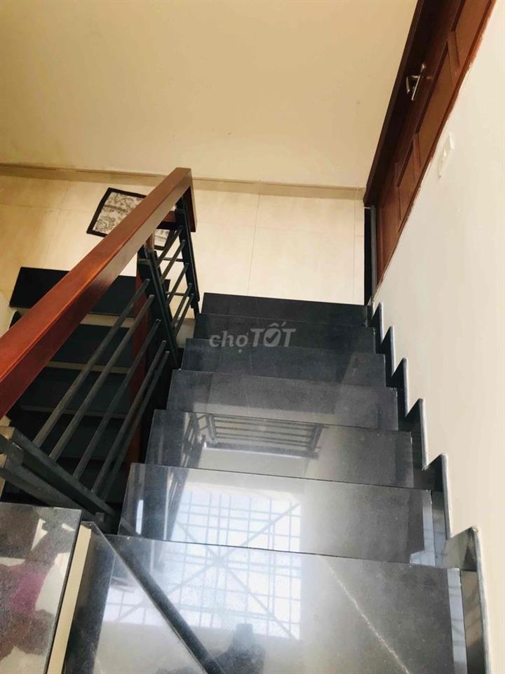 Nhà Hẽm Xe Hơi 4,2m x 13m gồm 3Lầu S.T 6phòng Đường Trần Bình Trọng