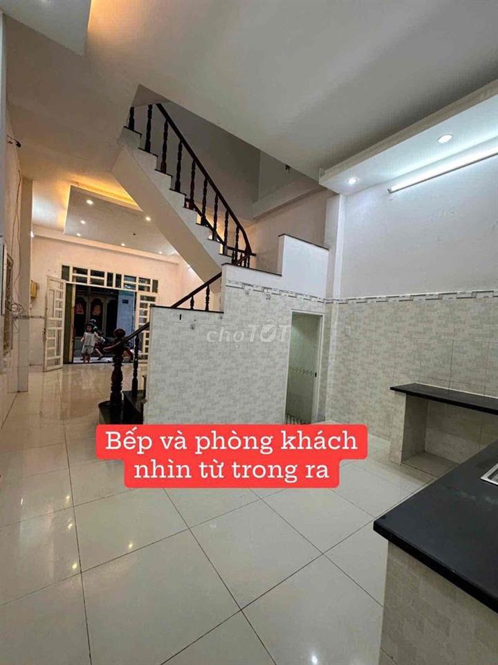 Nhà (4,2m x 10m) Cách Mặt Tiền 20m Gồm 2Lầu Đúc BTCT 4phòng ngủ
