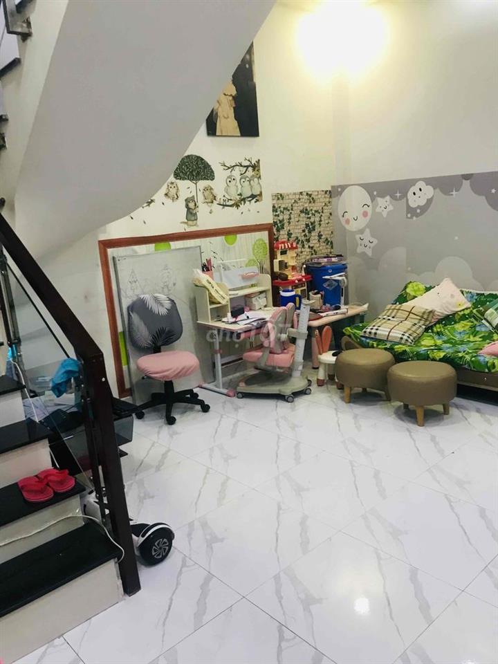 nhà 5m x 11m Sổ Hồng Vuông Vắn CN: 55m2 Đường Hoàng Hoa Thám