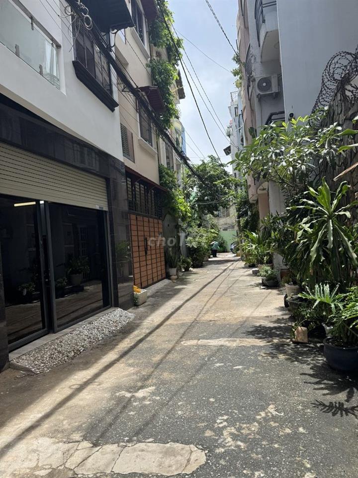 Ngang 7.5m! Bán nhà Lê Quang Định -Nguyễn Văn Đậu HXH ô tô đậu nhà
