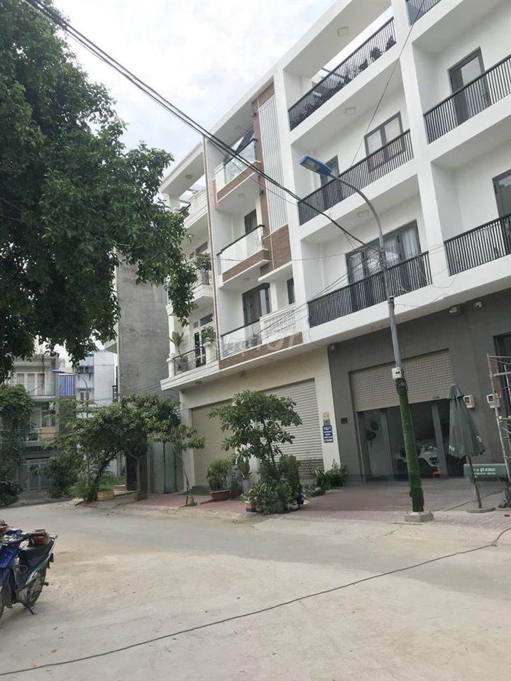 Bán nhà 1/ ngay cổng ĐH Văn Lang - đang khai thác 40tr/tháng-KC 5 tầng