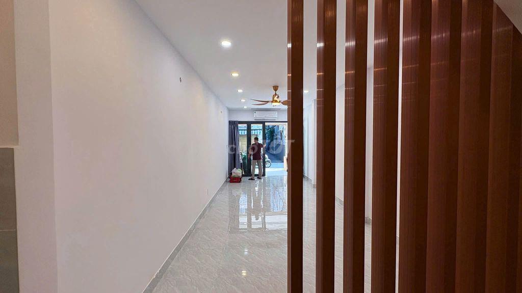Mặt Tiền Trần Khắc Chân 100m2 Sát Hồ văn huê có 2 Phòng nhà mới xây
