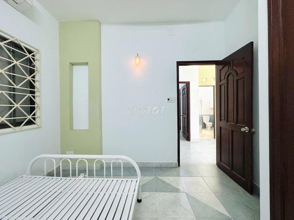 Biệt thự Lê Quang Định – 77m² – Ngang gần 6m – 3 tầng - Hẻm ô tô