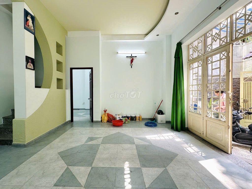 Biệt thự Lê Quang Định – 77m² – Ngang gần 6m – 3 tầng - Hẻm ô tô