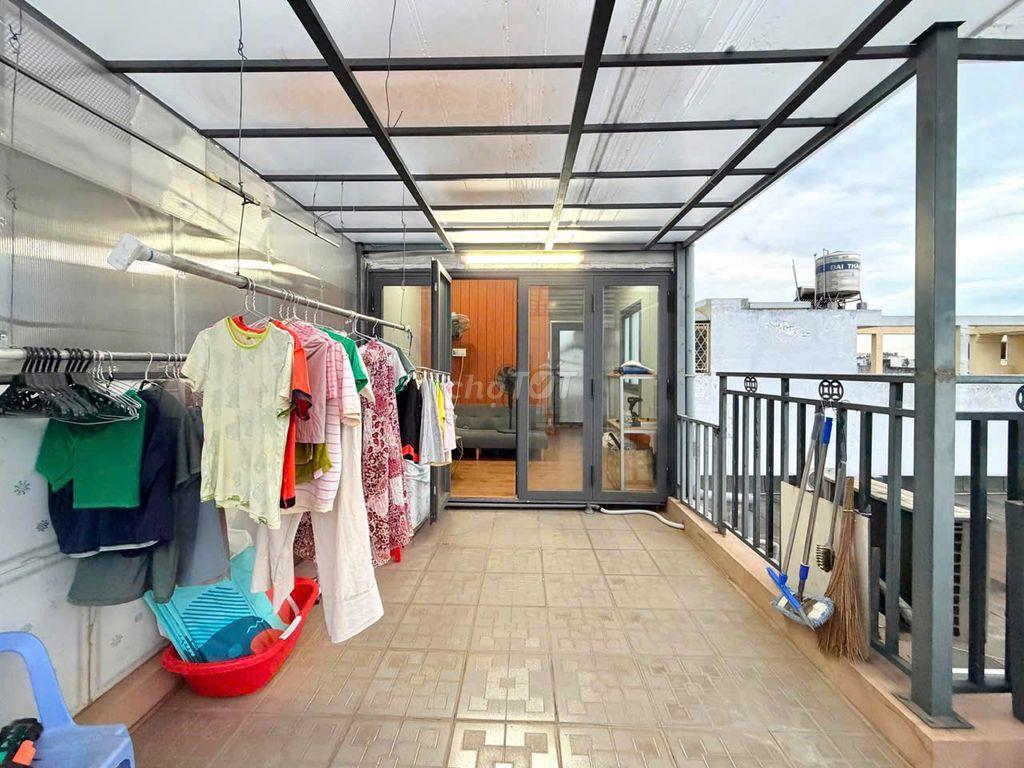 Bán gấp nhà Kế Đại học Ngoại Thương – 42m² – 5 tầng – Thang máy