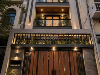 Bán gấp nhà Kế Đại học Ngoại Thương – 42m² – 5 tầng – Thang máy