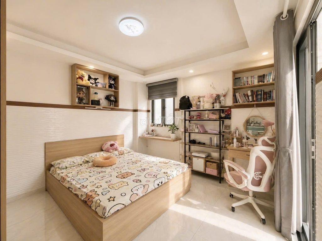 Nhà đẹp Lê Quang Định Gò Vấp – 5 tầng, 5 phòng – hẻm ô tô 10m – 70m²