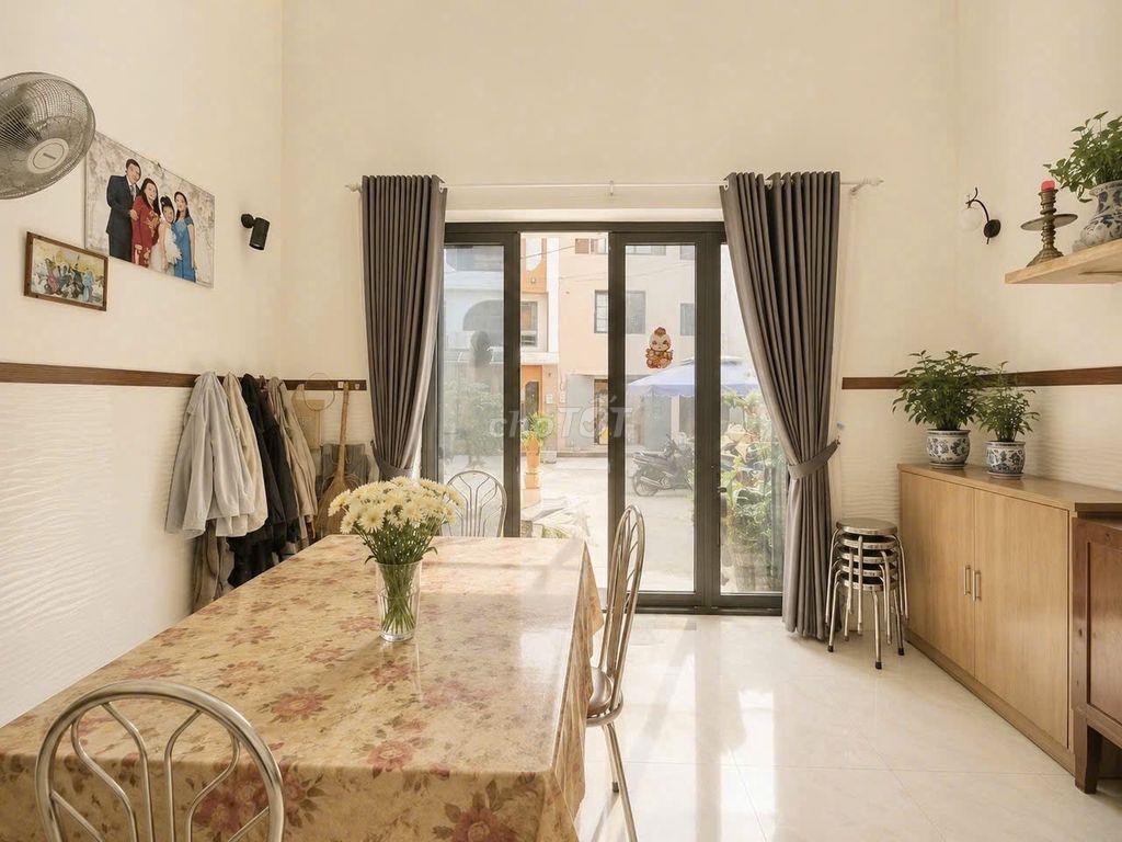 Nhà đẹp Lê Quang Định Gò Vấp – 5 tầng, 5 phòng – hẻm ô tô 10m – 70m²
