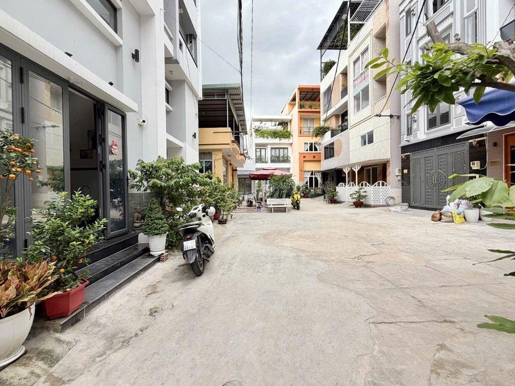 Nhà đẹp Lê Quang Định Gò Vấp – 5 tầng, 5 phòng – hẻm ô tô 10m – 70m²