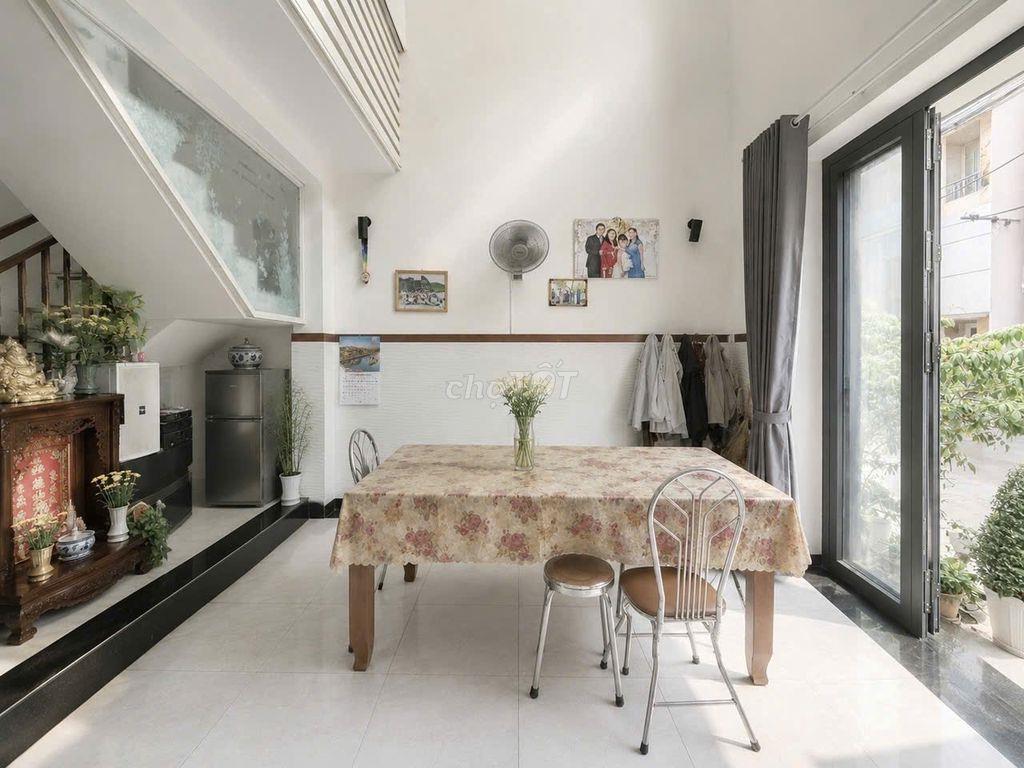 Nhà đẹp Lê Quang Định Gò Vấp – 5 tầng, 5 phòng – hẻm ô tô 10m – 70m²