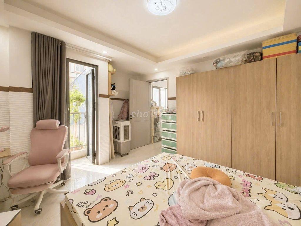 Nhà đẹp Lê Quang Định Gò Vấp – 5 tầng, 5 phòng – hẻm ô tô 10m – 70m²