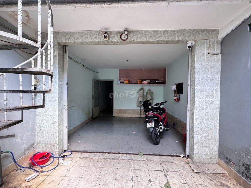 Bán gấp nhà Phan Đình Phùng – 98m² – 10 phòng – Dòng tiền 35 tr/tháng