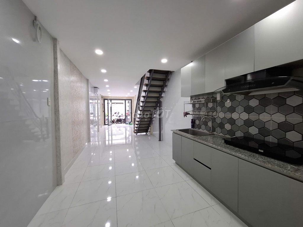 Bán gấp nhà Huỳnh Văn Bánh – Phú Nhuận – 45m² – 2 tầng – Hẻm ô tô 