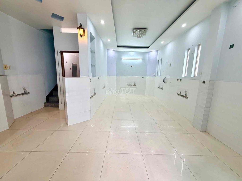 vip gò vấp 2 mặt tiền hẻm cách đường 30 m