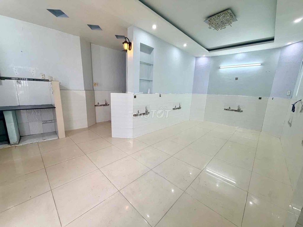 vip gò vấp 2 mặt tiền hẻm cách đường 30 m