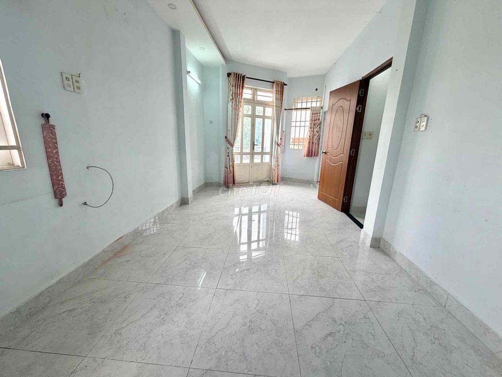 vip gò vấp 2 mặt tiền hẻm cách đường 30 m