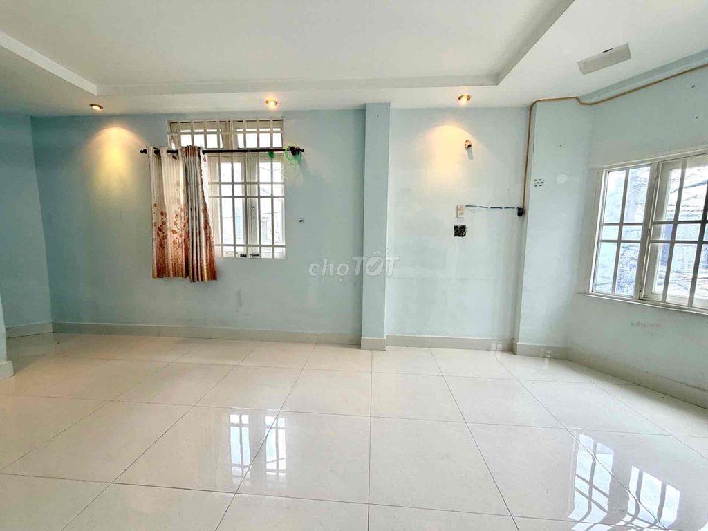 vip gò vấp 2 mặt tiền hẻm cách đường 30 m