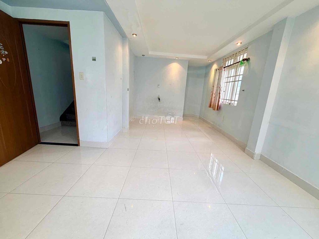 vip gò vấp 2 mặt tiền hẻm cách đường 30 m