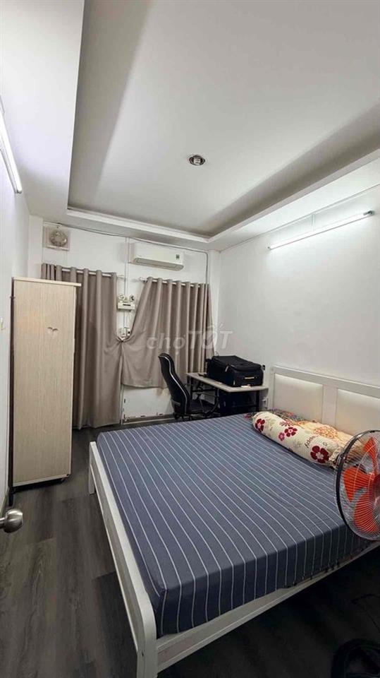 nhà gần phan xích long 43m2 c2 tầng ntct